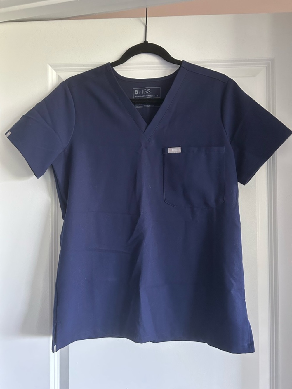 Figs Women's Navy Catarina Scrub Top